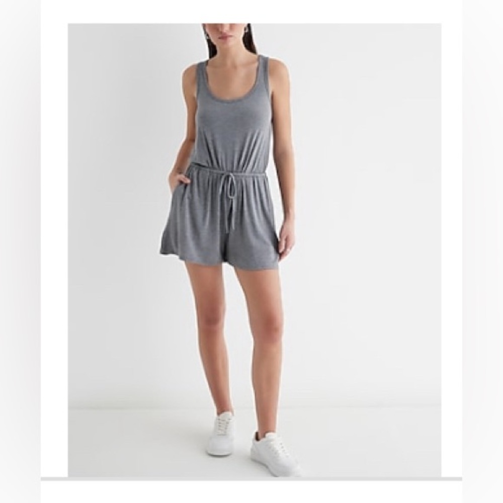 Express Scoop Neck Sleeveless Tie Waist Romper in Size XS | New With Tags - Picture 3 of 11